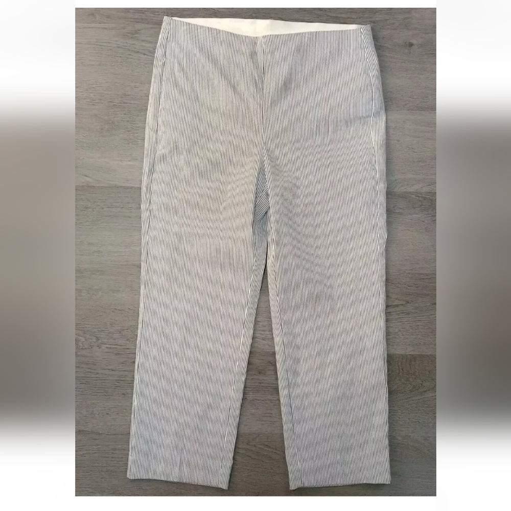 Chicos Women's Striped White Black Cropped Dress Work Office Pants Stretch Sz 6